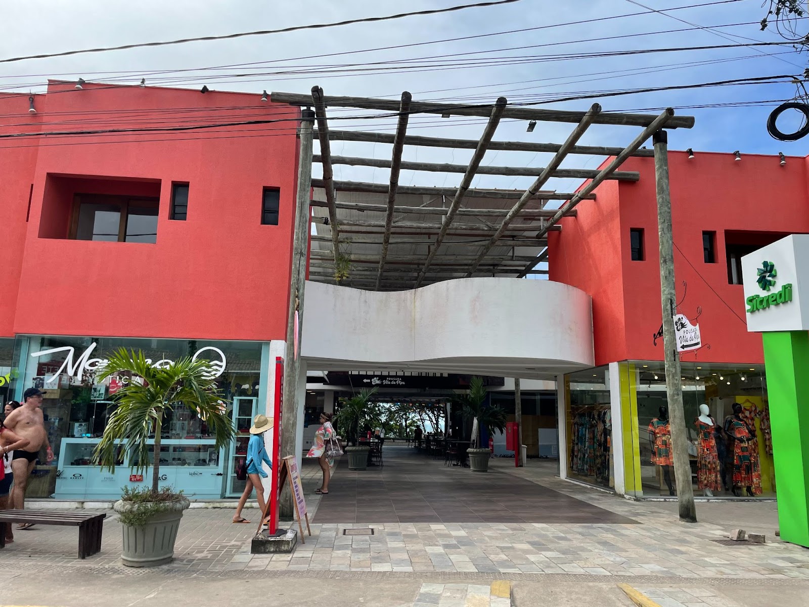 Investimento imobiliário comercial: loja para locação no centro da Vila em Pipa